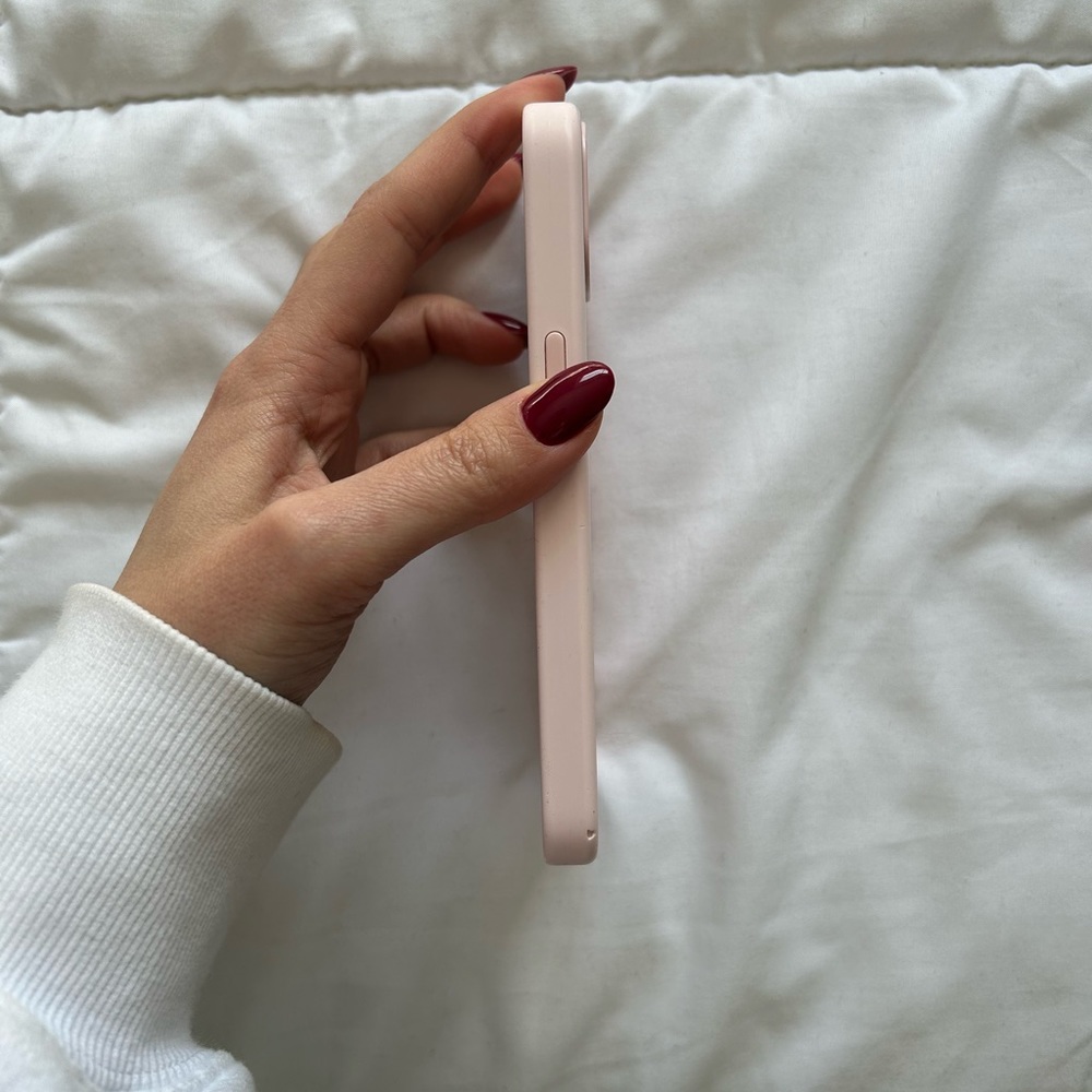 Apple iPhone 7 case - Picture 3 of 5
